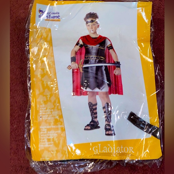 $5 child Halloween Costumes many to choose from. Super cheap in good condition - Picture 3 of 16
